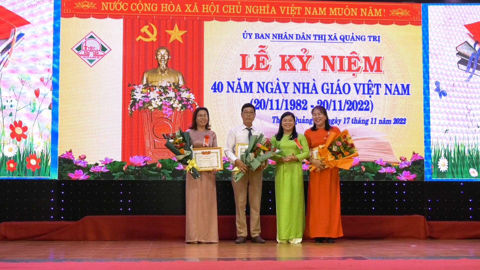 UBND thị xã Quảng Trị tổ chức Lễ kỷ niệm 40 năm ngày Nhà giáo Việt Nam