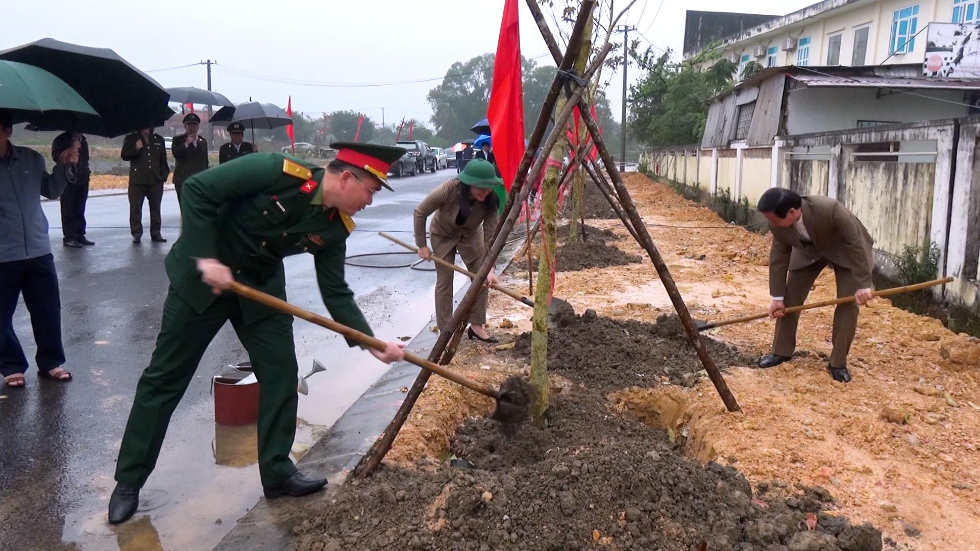 Thị xã Quảng Trị phát động tết trồng cây mừng xuân Ất Tỵ 2025