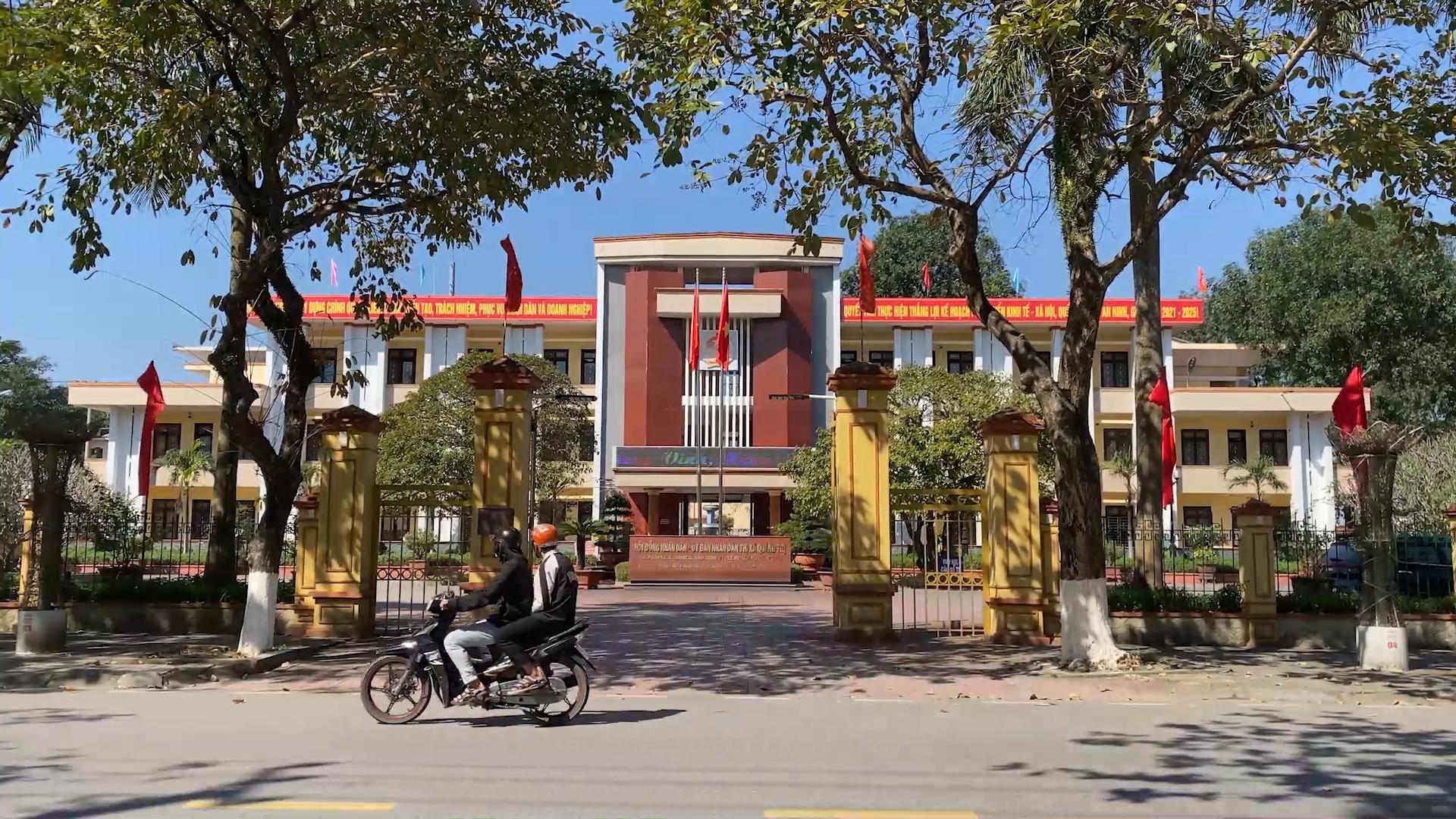 Thị xã Quảng Trị tiếp tục triển khai việc thanh toán không dùng tiền mặt đến đối tượng thụ hưởng...